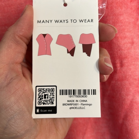 NWT Simply Noelle Coral Multi Use Scarf/Poncho - Picture 3 of 4